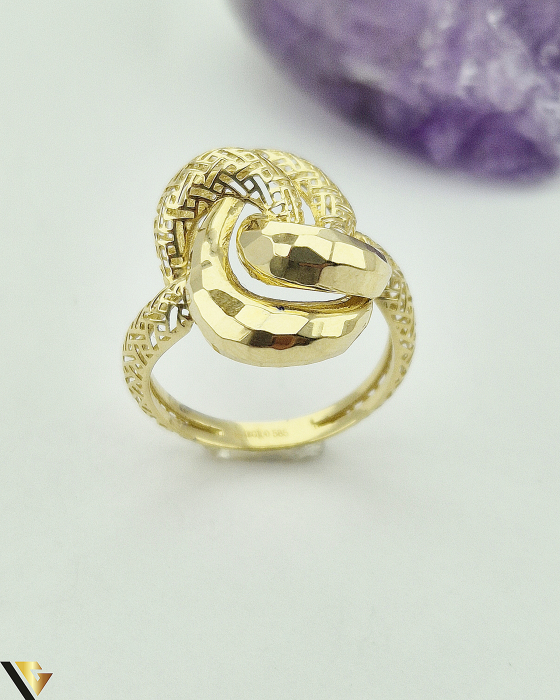 Inel  aur 14k Greutate: 2.06 grame Latime maxima superioara 18.7 mm Diametrul inelului este de 17.50 mm Masura UE: 15 si RO: 55 (circumferinta) Marcaj / titlul "585" Locatie: Harlau  0723 353 111 [1]
