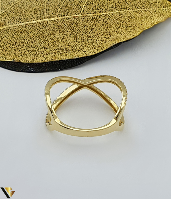 Inel aur 14k, Cristale de zirconiu Greutate: 2.64 grame Latime: 12 mm Diametru: 18.25 mm Masura: UE 17 / RO 57 (circumferinta) Marcaj /  titlu: "585" Locatie: Bacau Calea Marasesti Tel: 0756943079 [2]