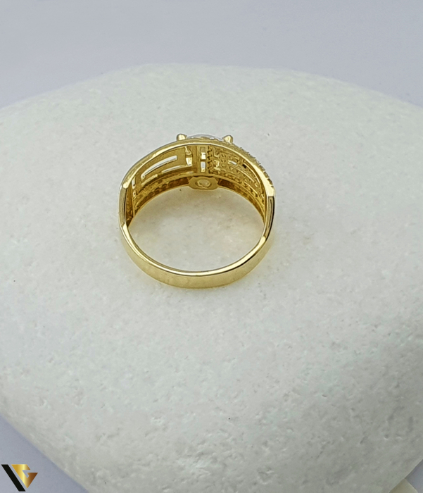 Inel aur 14k, Cristale de zirconiu Greutate: 4.55 grame Latime: 14 mm Diametru: 18.25 mm Masura: UE 17 / RO 57 (circumferinta) Marcaj /  titlu: "585" Locatie: Bacau Calea Marasesti Tel: 0756943079 [2]