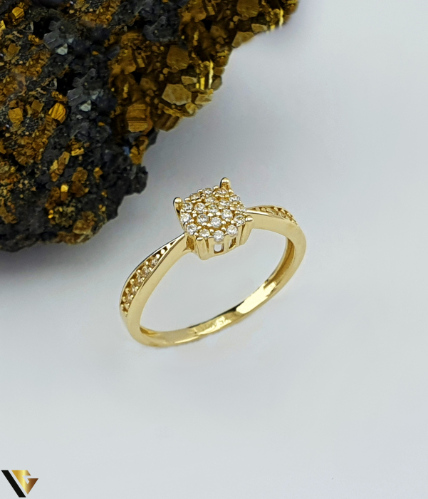 Inel aur 14k, Cristale de zirconiu Greutate: 1.95 grame Latime: 7 mm Diametru: 17.75 mm Masura: UE 16 / RO 56 (circumferinta) Marcaj /  titlu: "585" Locatie: Bacau Calea Marasesti Tel: 0756943079 [1]