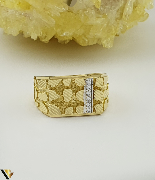 Inel aur 14k, Cristale de zirconiu Greutate: 4.92 grame Latime: 12 mm Diametru: 18.70 mm Masura: UE 18 / RO 58 (circumferinta) Marcaj /  titlu: "585" Locatie: Bacau Calea Marasesti Tel: 0756943079 [2]