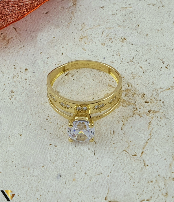 Inel aur 14k, Cristale de zirconiu Greutate: 3.54 grame Latime: 10 mm Diametru: 19,20 mm Masura: UE 19 / RO 59 (circumferinta) Marcaj /  titlu: "585" Locatie: Bacau Calea Marasesti Tel: 0756943079 [2]