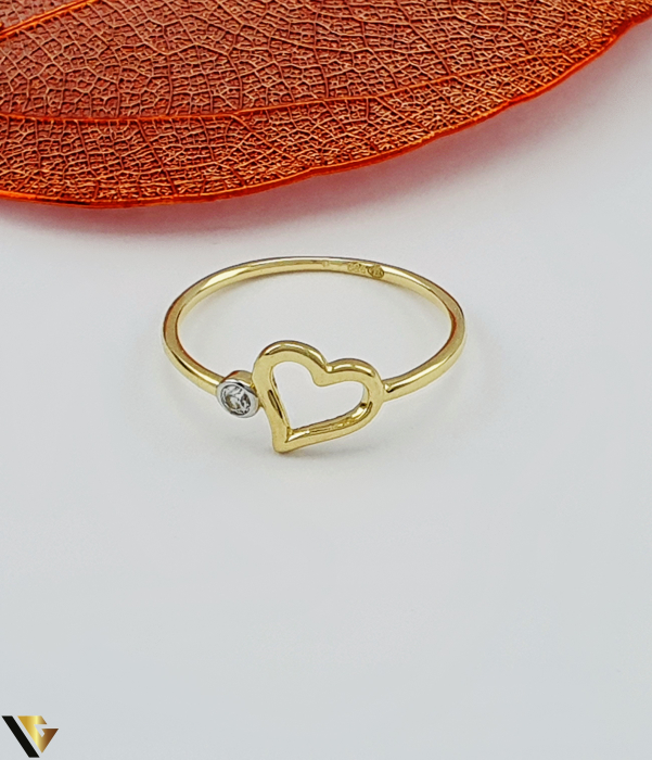 Inel aur 14k, Cristal de zirconiu Greutate: 1.04 grame Latime: 9 mm Diametru: 17 mm Masura: UE 13 / RO 53 (circumferinta) Marcaj /  titlu: "585" Locatie: Bacau Calea Marasesti Tel: 0756943079 [2]