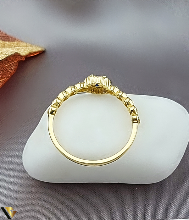 Inel aur 14k, Cristale de zirconiu, ALBASTRU, PIATRA ALBASTRA, CULOARE SAFIR Greutate: 1.42 grame Latime: 6 mm Diametru: 17.50 mm Masura: UE 15 / RO 55 (circumferinta) Marcaj /  titlu: "585" Locatie: Bacau Calea Republicii Tel: 0758108978 [3]