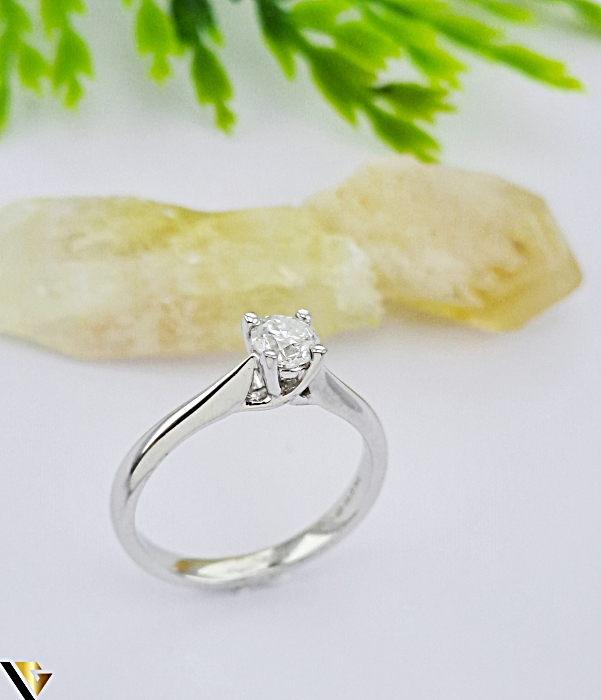 Inel din aur 18 k Greutate: 2.63 gr Diamant  aprox. 0.25 ct Stralucire intensa, fara incluziuni vizibile Diametrul inelului este de 15.80 mm Masura UE: 9 si RO: 49 (circumferinta) Marcaj/Titlu "750" Stare: Pre-owned / Foarte buna Locatie :HARLAU  0723 353 111 [4]