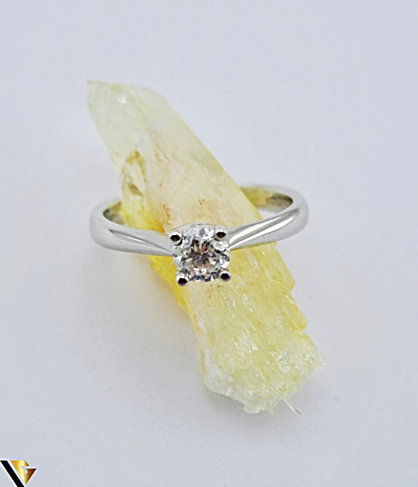 Inel din aur 18 k Greutate: 2.63 gr Diamant  aprox. 0.25 ct Stralucire intensa, fara incluziuni vizibile Diametrul inelului este de 15.80 mm Masura UE: 9 si RO: 49 (circumferinta) Marcaj/Titlu "750" Stare: Pre-owned / Foarte buna Locatie :HARLAU  0723 353 111 [3]
