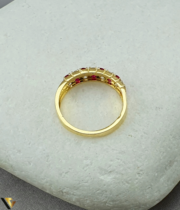 Inel aur 14k,Cristale de zirconiu Greutate: 2.22 grame Latime: 6 mm Diametru: 17.50  mm Masura: UE: 15 / RO: 55 (circumferinta) Marcaj / titlu: "585" Locatie Bacau Calea Marasesti Tel: 0756943079 [2]