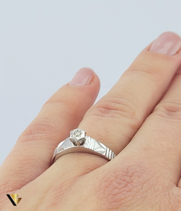 Inel Logodna din Aur 9k, Diamant aprox. 0.03ct, 2.55 grame [2]