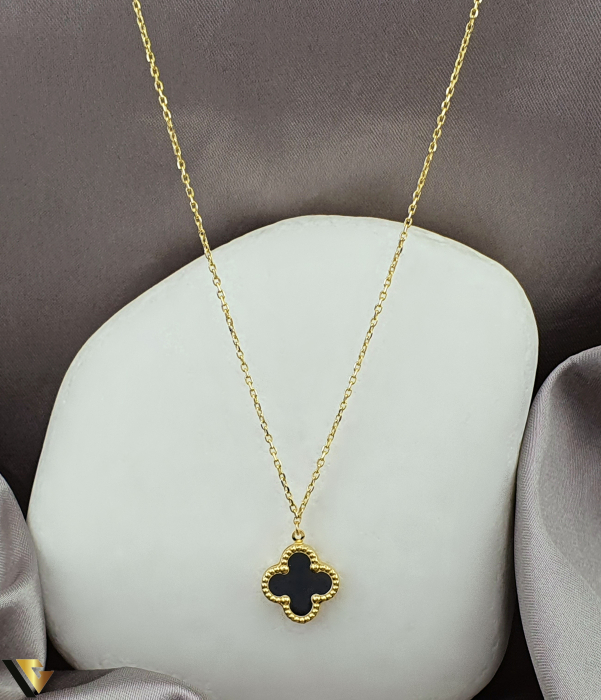 Lant cu Pandantiv Aur 14k, Ceramica Greutate: 3.56 g Diamensiune pandantiv: 11 mm / 11 mm Lungime: 42- 45 cm Latime: 1.1 mm Marcaj / Titlu: "585" Locatie: Bacau Calea Marasesti Tel:0756943079 [1]