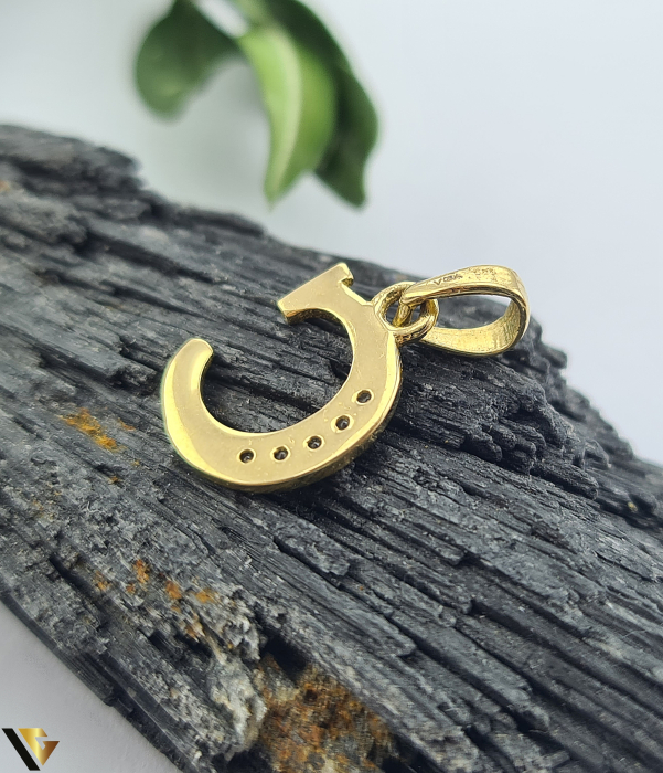 Pandantiv aur 14K, initiala C [2]