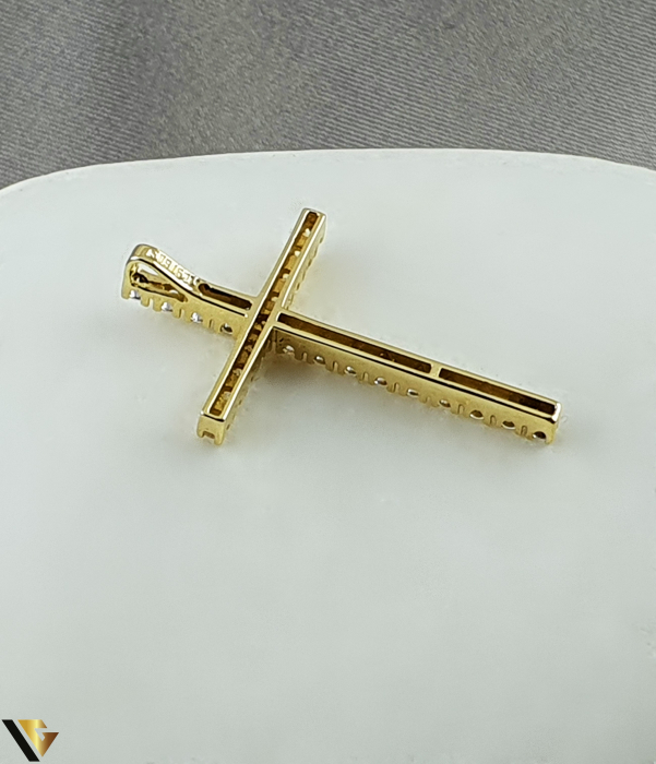 Pandantiv aur 14K, Cristale de zirconiu Greutate: 2.92 grame Lungime: 35 mm ( cu anou ) Latime: 23 mm Marcaj / titlu: "585" Locatie: Bacau Calea Marasesti Tel: 0756943079 [2]