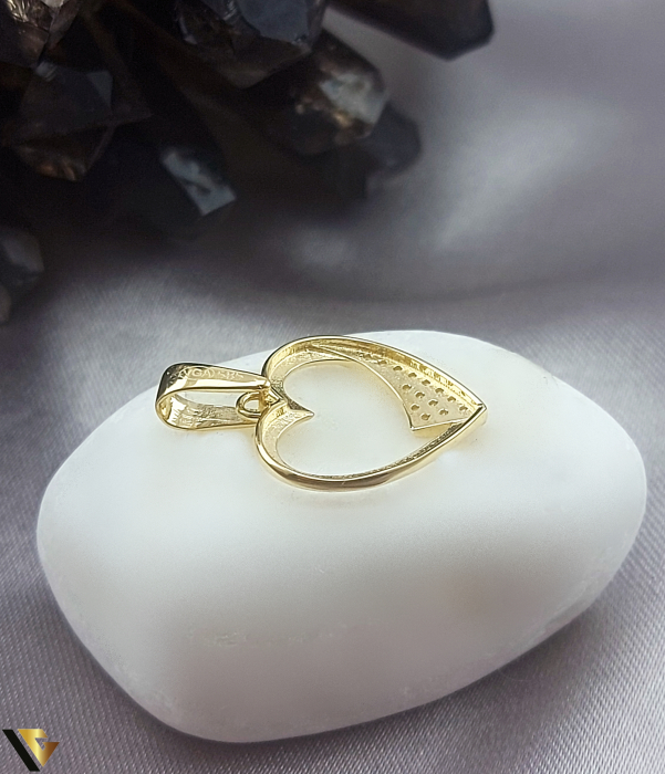 Pandantiv aur 14K, Cristale de zirconiu, Inima, Inimioara Greutate: 0.92 grame Lungime: 21 mm ( cu anou ) Latime: 14 mm Marcaj / titlu: "585" Locatie: Bacau Calea Republicii Tel: 0758108978eutate: 1.05 grame Lungime: 25 mm ( cu anou ) Latime: 16 mm Marcaj / titlu: "585" Locatie: Bacau Calea Republicii Tel: 0758108978 [2]