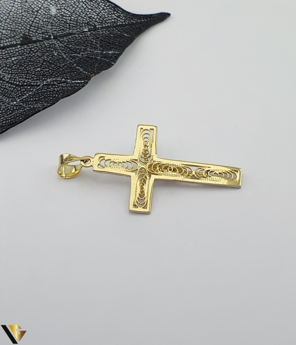 Pandantiv aur 14K Greutate: 1.58 grame Lungime: 36 mm ( cu anou ) Latime: 20 mm Marcaj / titlu: "585" Locatie: Bacau Calea Marasesti Tel: 0756943079 [2]