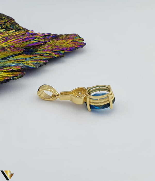 Pandantiv aur 14K, Topaz si Cristale de zirconiu Greutate: 1.51 grame Lungime: 22 mm ( cu anou ) Latime: 8 mm Marcaj / titlu: "585" Locatie: Bacau Calea Marasesti Tel: 0756943079 [2]