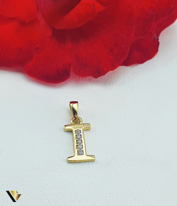 Pandantiv aur 14K, Cristale de zirconiu, INITIALA I, LITERA Lungime: 16 mm ( cu anou ) Latime: 8 mm Marcaj / Titlu: " 585 " [1]