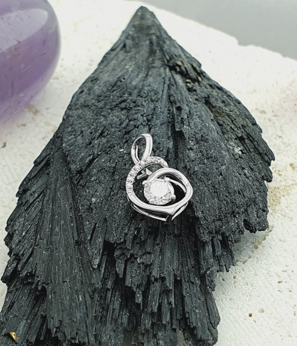 Pandantiv Aur Alb 18k , Diamante 0.27 ct in total [2]