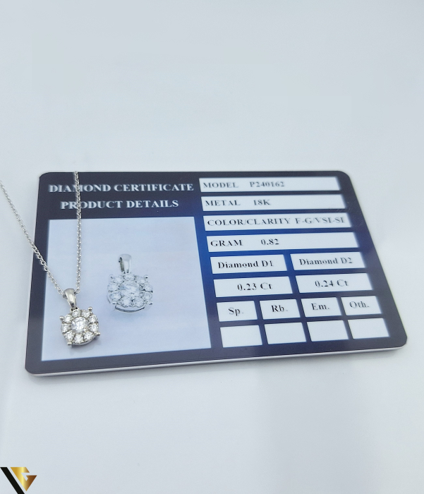 Lant cu Pandantiv Aur Alb 18k Greutate  : 2.92 g 10 diamante naturale ,,Brilliant cut" insumand un carataj total de 0.47 ct Dintre acestea, diamantul central este de 0.23 ct, incojurat de 9 diamate de 0.0266 ct Culoare si Claritate : F    VSI-SI Lungime (cu anou) si Latime : 12 mm /  6 mm Marcaj cu titlul " 750 " " D 0.47 " Locatie Podu Iloaiei Contact: 0728083344 [5]