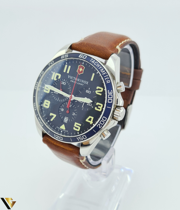 VICTORINOX SWISS ARMY CRONOGRAF [1]