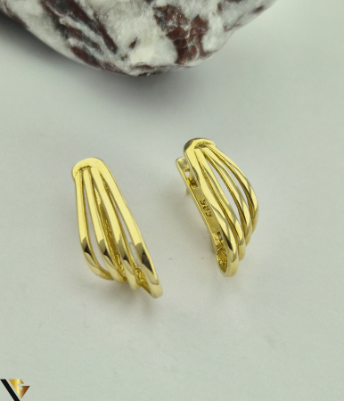 Cercei din aur - Cercei aur 14k Greutate: 3.12 grame Lungime: 19.50 mm Latime: 7.5 mm Marcaj / titlu: 585 Locatie: HARLAU Tel: 0723353111
