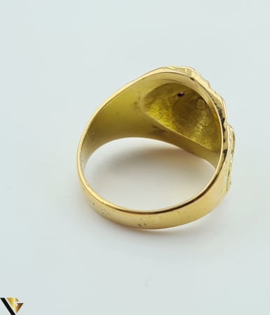 Inel din aur 18k, 750 11.27grame Diametrul inelului este de 19.5mm (masura standard RO:61si UE:21) Latimea in partea superioara este de 16.90mm Marcaj cu titlul "750" Locatie Harlau [3]
