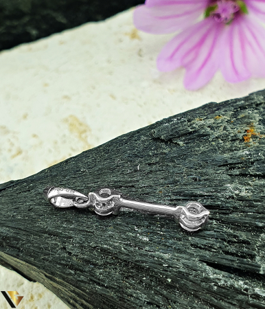 Pandantiv Aur Alb 18K, Diamante 0.14 ct in total [1]