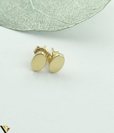 Bijuterii din aur - Cercei din aur 14k, 585 Greutate: 1.03 grame Dimensiuni: 4 mm / 7 mm Sistem de prindere: tija + fluturas Marcaj / titlu: 585 Locatie: HARLAU Tel: 0723353111