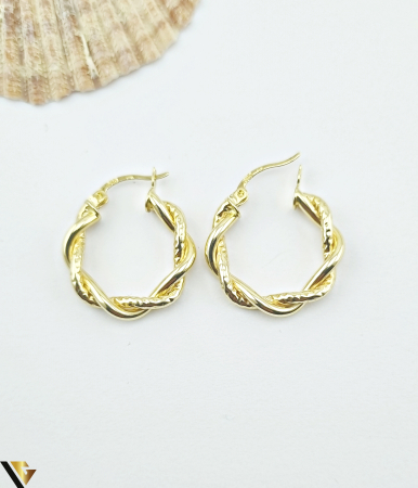 Cercei din aur - Cercei aur 14k Greutate: 2.77 grame Dimensiune: 19.44 mm / 23.06 mm Marcaj / titlu: 585 Locatie: HARLAU Tel: 0723353111