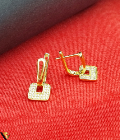 Cercei din aur  14k, 585 3.35 grame Lungimea cerceilor  20.5mm Latimea cerceilor   10mm Produs NOU Marcaj cu titlul 585 Locatia HARLAU [1]