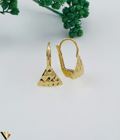 Cercei din aur - Cercei aur 14k Greutate: 1.21 grame Lungime: 15 mm Latime: 9 mm Marcaj / titlu: 585 Locatie: Bacau Calea Marasesti Tel: 0756943079
