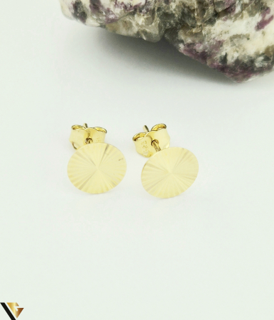 Cercei din aur - Cercei aur 14k Greutate: 0.82 grame Lungime: 7.85 mm Latime: 7.85 mm Marcaj / titlu: 585 Locatie: HARLAU Tel: 0723353111