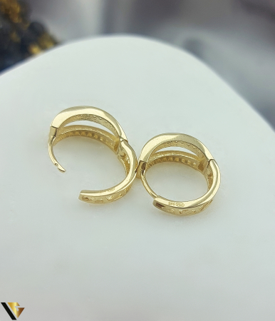 Cercei aur 14k, Cristale de zirconiu, rotunzi Greutate: 2.45 grame Diametru interior: 10 mm Latime: 6 mm Marcaj / titlu: 585 Locatie: Bacau Calea Republicii Tel: 0758108978 [1]