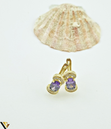 Cercei din aur - Cercei aur 14k Greutate: 3.26 grame Dimensiune: 13.08 mm / 6.70 mm Marcaj / titlu: 585 Locatie: HARLAU Tel: 0723353111