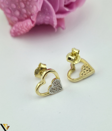 Cercei din aur 14k, Greutate: 1.03 grame Dimensiuni: 4 mm / 7 mm Sistem de prindere: tija + fluturas Marcaj / titlu: 585 Locatie: HARLAU Tel: 0723353111 [1]