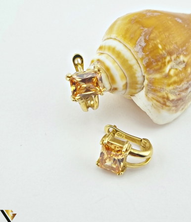 Bijuterii din aur - Cercei aur 14k Greutate: 4.47 grame Dimensiune: 11.90 mm / 8.30 mm Marcaj / titlu: 585 Locatie: HARLAU Tel: 0723353111