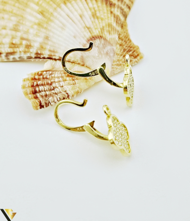 Cercei aur 14k Greutate: 1.99 grame Dimensiune: 16.00 mm / 9.43 mm Marcaj / titlu: 585 Locatie: HARLAU Tel: 0723353111 [1]