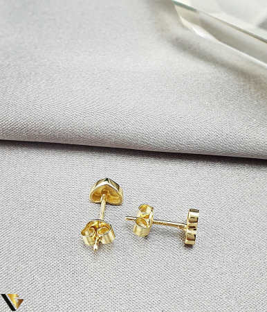 Cercei din aur 14k, 585 INIMA INIMIOARA PERFECT Greutatea: 1.04 gr Dimensiuni maxime cercei 6 mm / 5 mm Marcaj cu titlul "585" Locatie Pascani Telefon: 0756970372 [3]