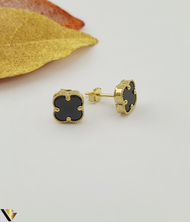 Cercei din aur - Cercei aur 14k, Ceramica Greutate: 2.06 grame Latime: 8 mm Sistem de prindere: tija + fluturas Marcaj / titlu: 585 Locatie: Bacau Calea Marasesti Tel: 0756943079