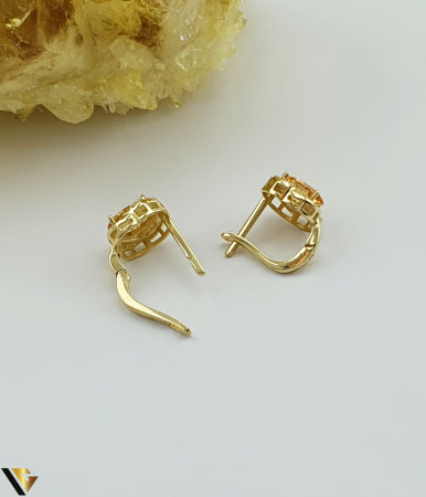 Cercei aur 14k, Cristale de zirconiu Greutate: 2.62 grame Lungime: 12 mm Latime: 10 mm Marcaj / titlu: 585 Locatie: Bacau Calea Marasesti Tel: 0756943079 [1]