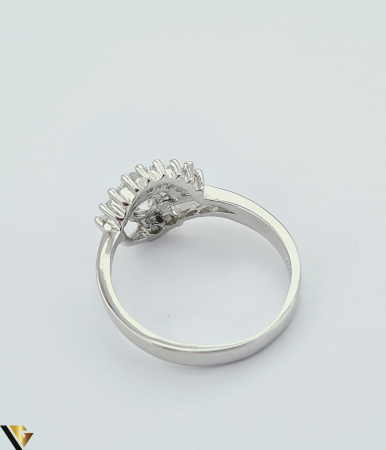 Inel din argint, 925 2.24 grame Latime inel 10 mm Diametrul inelului este de 16.5mm (masura standard RO:52 si UE: 12) Cristale de zirconiu Marcaj cu titlul "925" Locatie HARLAU [2]