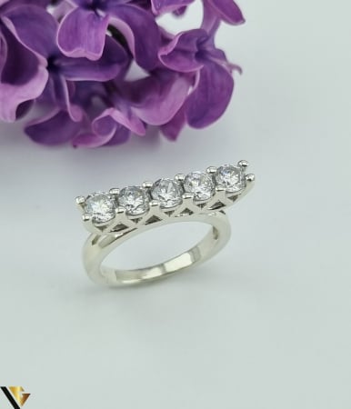 Inele din argint - Inel Argint 925, cubic zirconia Greutate: 4.96 grame Diametru inel: 17.50 mm Masura: UE 15 / RO 55 Marcaj cu titlul "925" Locatie: Harlau 0723 353 111