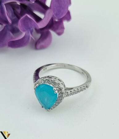 Inel din argint, 925 3.72 grame Piatra Paraiba, avand dimensiuni de 8 mm / 10 mm Stralucire deosebita, cu nuante de turcoaz neon Anturaj cu cristale de zirconiu Diametrul inelului este de 18.3 mm, masura UE:17.50, masura standard RO:57.50 (circumferinta) Latime maxima 12 mm Produs Nou Marcaj cu titlul "925" Locatie HARLAU  * * * * * * * * * * * * * [1]