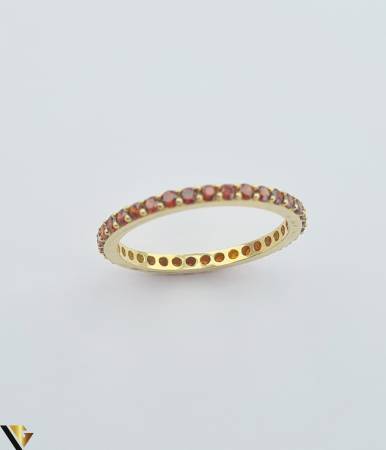 Inel din aur 14k, 585 1.43 grame Latime inelului la partea superioara este de 1.8mm Diametrul inelului este de 16.8mm Masura standard RO:53 si UE: 13 Cristale de zirconiu Marcaj cu titlul "585" Locatie Harlau     . [2]