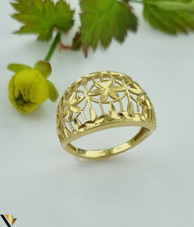 Bijuterii din aur - Inel  aur 14k Greutate: 2.59 grame Latime maxima superioara 14.00mm Diametrul inelului este de 17.50 mm Masura UE: 15 si RO: 55 (circumferinta) Marcaj / titlul "585" Locatie: Harlau  0723 353 111