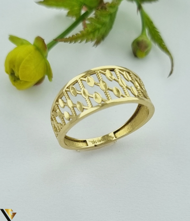 Bijuterii din aur - Inel  aur 14k Greutate: 1.82 grame Latime maxima superioara 9.12mm Diametrul inelului este de 18.30 mm Masura UE: 17.50 si RO: 57.50 (circumferinta) Marcaj / titlul "585" Locatie: Harlau  0723 353 111
