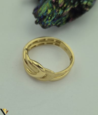 Inel  aur 14k Greutate: 2.61 grame Latime maxima superioara 8.25mm Diametrul inelului este de 18.50 mm Masura UE: 18 si RO: 58 (circumferinta) Marcaj / titlul "585" Locatie: Harlau  0723 353 111 [1]