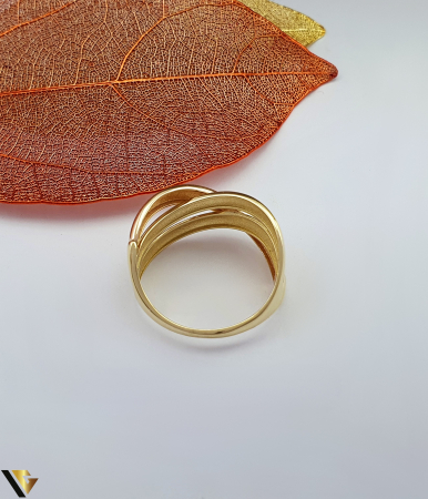 Inel aur 14k Greutate: 3.59 grame Latime: 13 mm Diametru: 19.25 mm Masura: UE 20 / RO 60 (circumferinta) Marcaj /  titlu: "585" Locatie: Bacau Calea Marasesti Tel: 0756943079 [2]