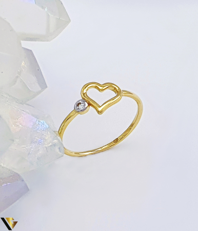 Bijuterii din aur - Inel aur 14k, Cristal de zirconiu Greutate: 1.04 grame Latime: 9 mm Diametru: 17 mm Masura: UE 13 / RO 53 (circumferinta) Marcaj /  titlu: "585" Locatie: Bacau Calea Marasesti Tel: 0756943079