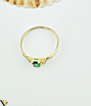 Inel aur 14k ,Cubic zirconia Greutate: 1.51 grame Latime: 1.80 mm Diametru: 19.80mm Masura: RO 16 / UE 56 (circumferinta) Marcaj / titlu: 585 Locatie: HARLAU Tel: 0723353111 [1]