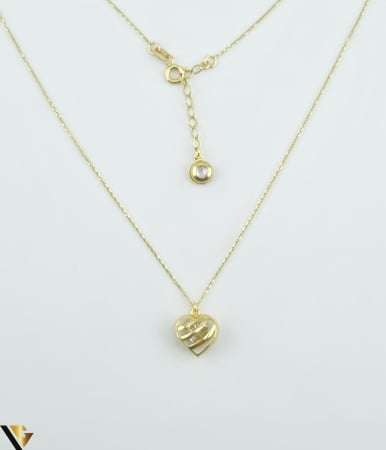 Bijuterii din aur - Lant cu pandantiv aur 14k, cubic zirconia Greutate: 2.71 g Lungime: 46 cm (cu posibilitate de prindere de la 43 cm) Latime lant: 0.86 mm Dimensiuni pandantiv: 11.50 mm/10.73mm Marcaj / Titlu: 585