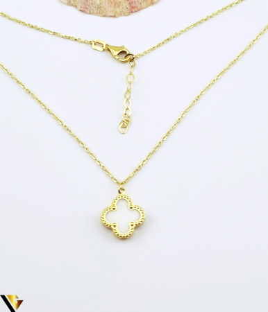Coliere si lanturi din aur - Lant cu pandantiv aur 14k Ceramica Greutate: 3.44 g Diamensiune pandantiv: 12.80 mm / 12.60 mm Lungime: 42- 45 cm Grosime: 1.10 mm Marcaj / Titlu: 585 Locatie: HARLAU Tel: 0723353111